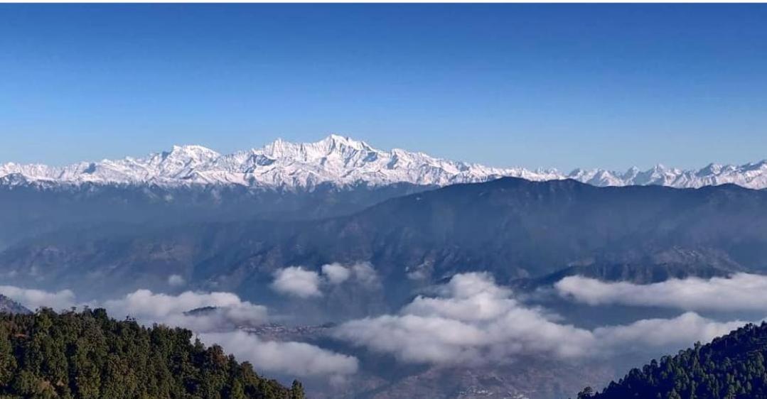 The Ranikhet Continental Hotel ภายนอก รูปภาพ