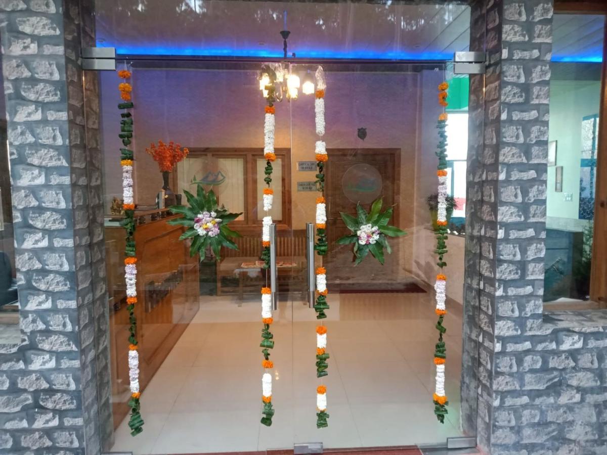 The Ranikhet Continental Hotel ภายนอก รูปภาพ