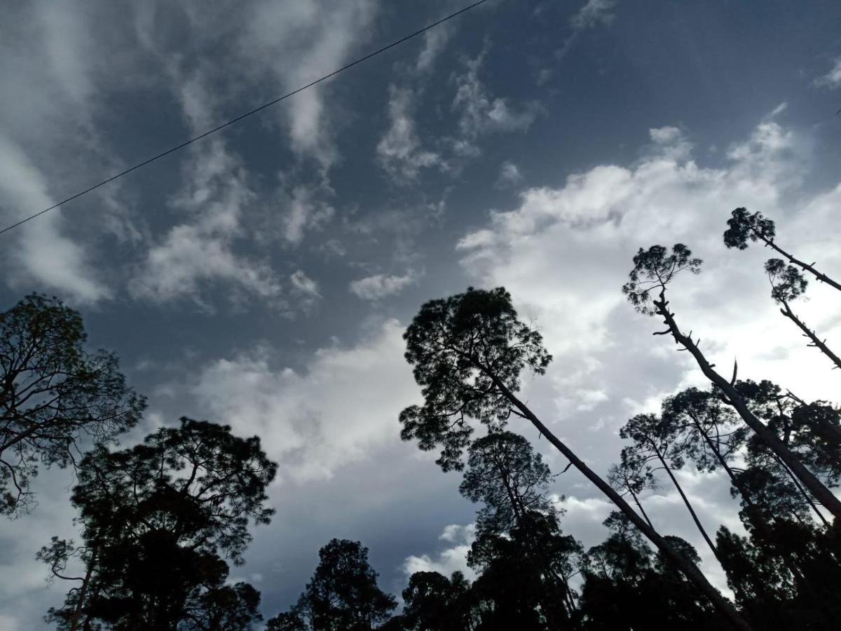The Ranikhet Continental Hotel ภายนอก รูปภาพ