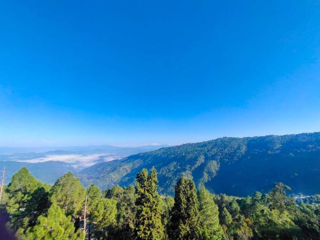 The Ranikhet Continental Hotel ภายนอก รูปภาพ